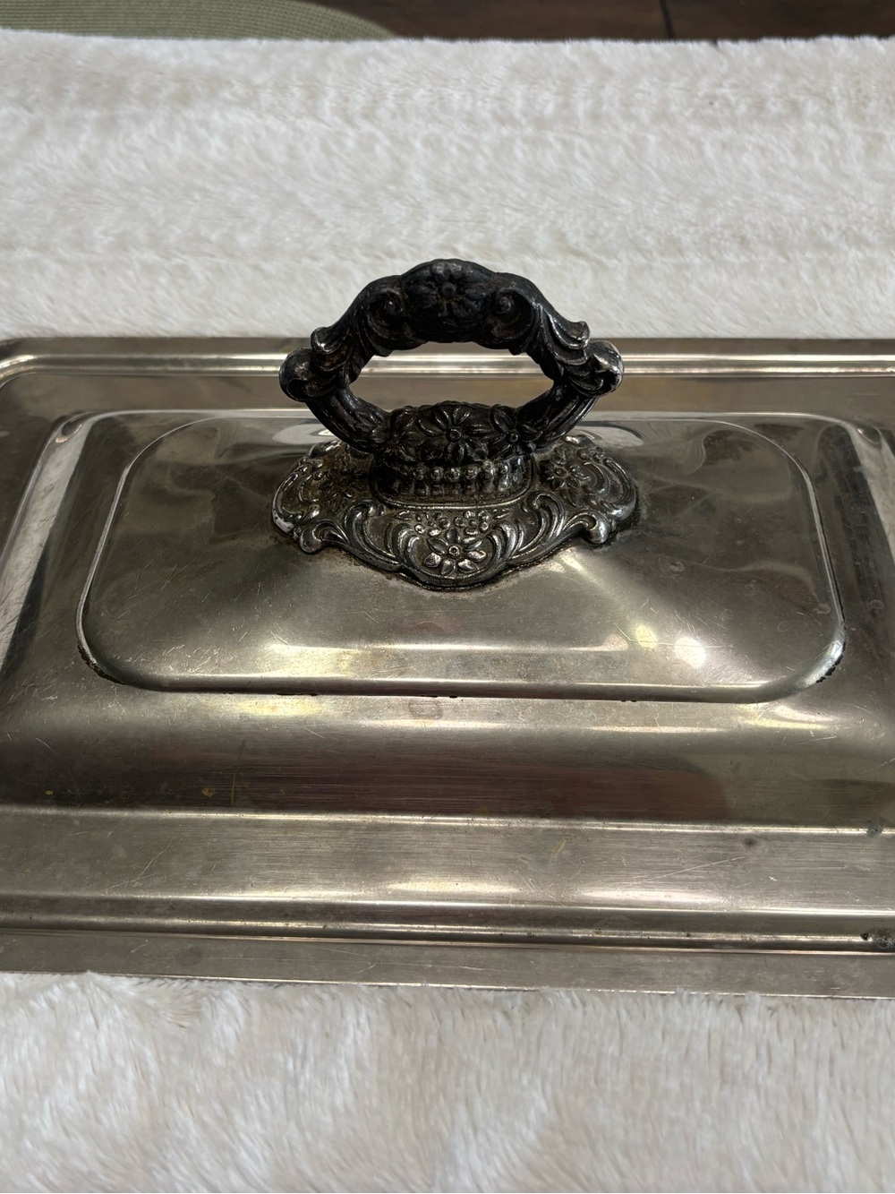 Vintage silver plated ornate casserole dish cover/lid